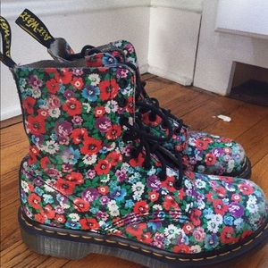 vintage!!!! floral doc martens